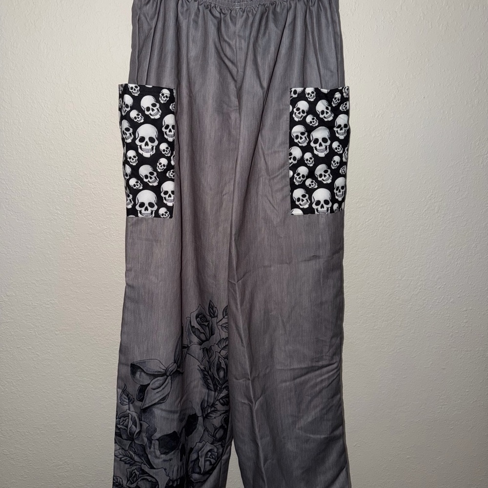 NEW Gray Skull Print Pants - Picture 4 of 6